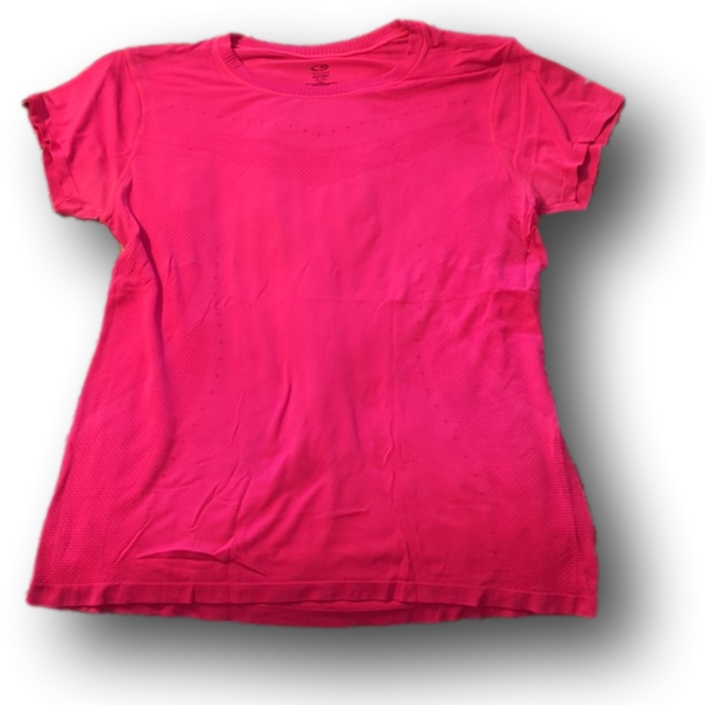 Ribbed collar performance tee